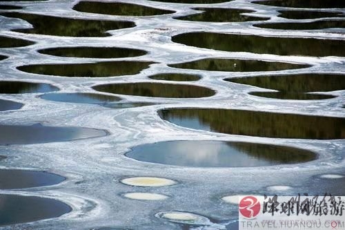 絕美奇觀：加拿大神秘斑點湖(組圖)