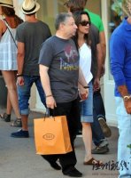 楊紫瓊與男老外街頭擁吻 左腳畸形骨曝光