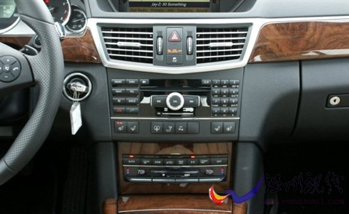 豪華動力兩不誤 試駕2010款奔馳-E550 汽車之家 豪華動力兩不誤 試駕2010款奔馳-E550 汽車之家