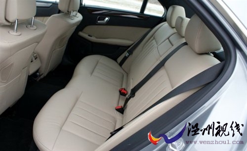 豪華動力兩不誤 試駕2010款奔馳-E550 汽車之家 豪華動力兩不誤 試駕2010款奔馳-E550 汽車之家