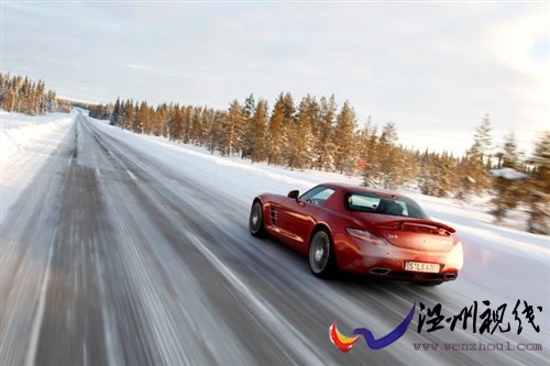 浪漫之旅 冰雪試駕2011款奔馳SLS AMG 汽車之家 浪漫之旅 冰雪試駕2011款奔馳SLS AMG 汽車之家