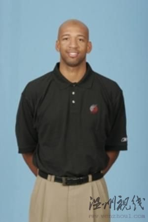 黃蜂新帥周三示人 38歲教頭成現(xiàn)任最年輕少帥