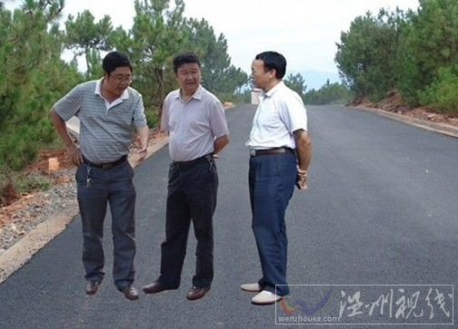 四川會理政府開微博 貼出領導考察PS照原圖(圖)