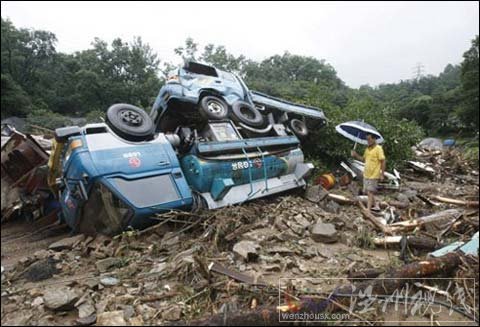 韓國首爾及周邊地區(qū)強降雨百年一遇 32人遇難
