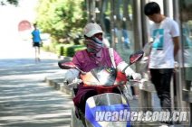 寧夏:高溫天氣持續(xù) 28日雨水光顧將緩暑熱