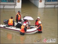 強降雨襲西雙版納 造成城區嚴重內澇