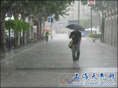 上海雷電暴雨大風(fēng)齊登場(chǎng) 天氣多變需加強(qiáng)防范