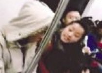 男人沒錢是垃圾 北京地鐵女罵男友“男人沒錢是垃圾