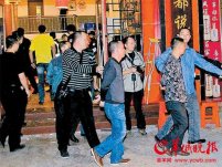 佛山黑幫團(tuán)伙成員在滿月宴上被警方一網(wǎng)打盡 抓獲