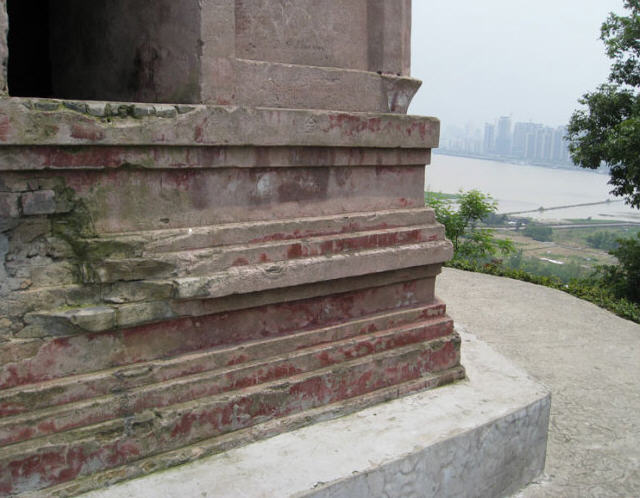 羅浮雙塔
