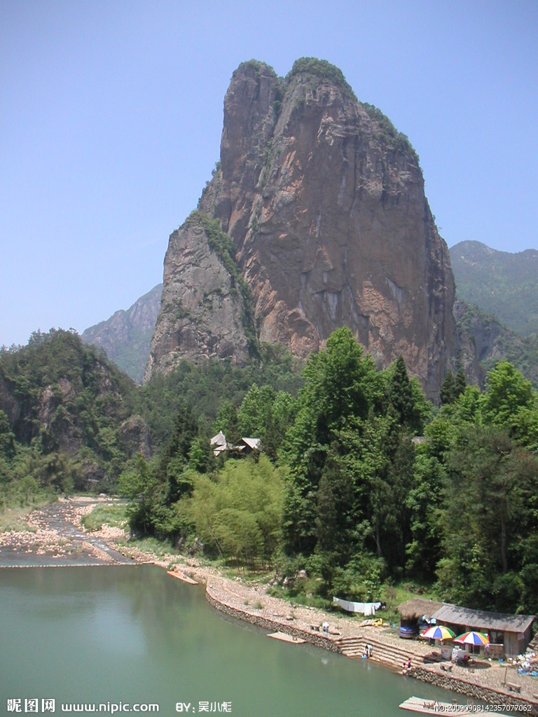 楠溪江石桅巖