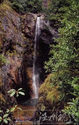 龍滾洞
