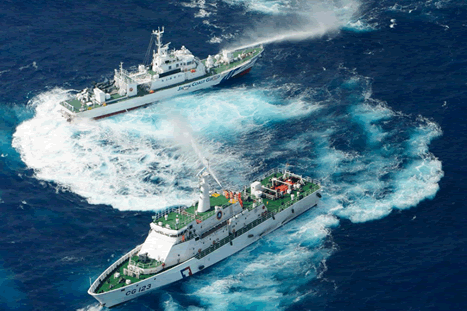 臺(tái)灣和日本開(kāi)戰(zhàn)打水炮 有我海軍護(hù)衛(wèi)艦在臺(tái)海巡艦還擊水炮