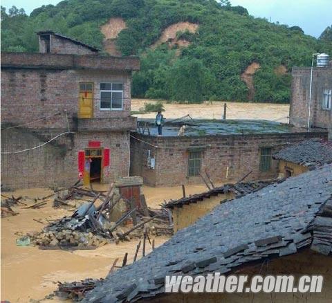 廣西玉林降特大暴雨 導(dǎo)致局地塌方和房屋被淹