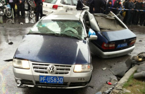 寶山路慘烈車禍現(xiàn)場圖片