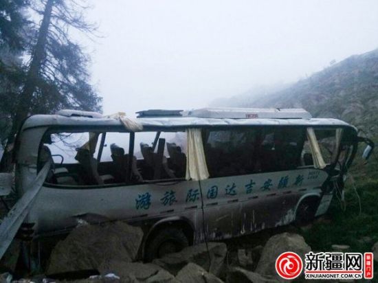 新疆昌吉車(chē)禍：6月18日新疆昌吉廟爾溝車(chē)禍圖片