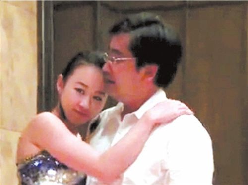 女主播紀英男圖片