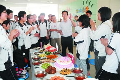 青島即墨實(shí)驗(yàn)高中高三11班43名考生全超一本線