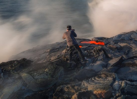 美國攝影師拍攝夏威夷基拉韋亞火山噴發(fā)
