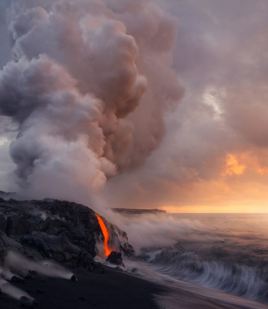 美國攝影師拍攝夏威夷基拉韋亞火山噴發(fā)