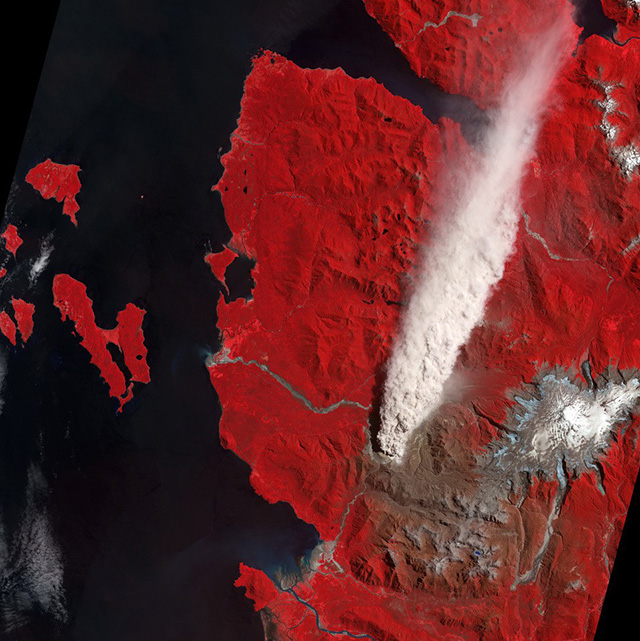 火山噴發(fā)太空俯瞰圖