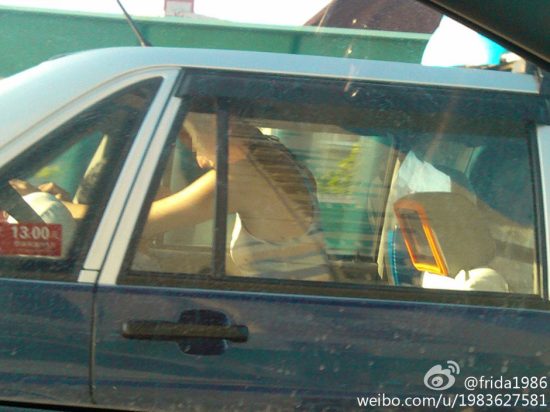 上海街頭出租車內(nèi)車震全程圖片
