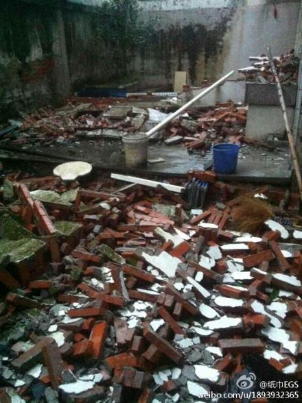 臺(tái)風(fēng)夜襲蒼南 多地被淹上千房屋倒塌一人遇難損失超過8億