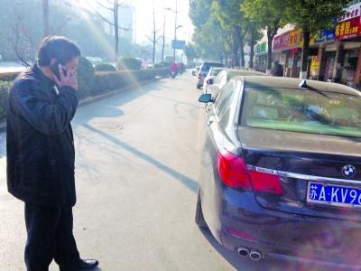 南京日產(chǎn)GT-R撞德產(chǎn)寶馬7系,日產(chǎn)車主甩100元給寶馬7系車主