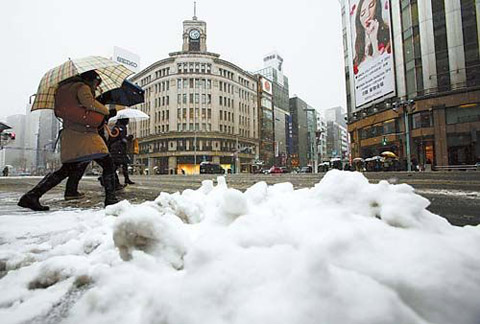 2014年2月8日日本大部分地區(qū)下暴雪