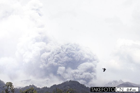 印尼火山爆發(fā)