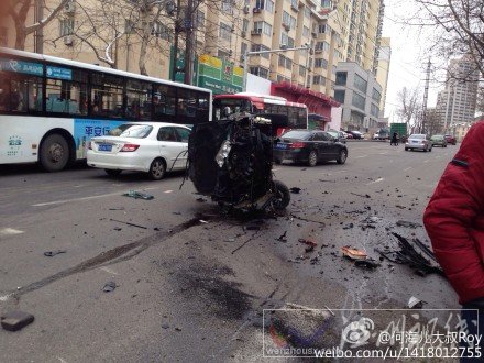 青島江西路交通事故