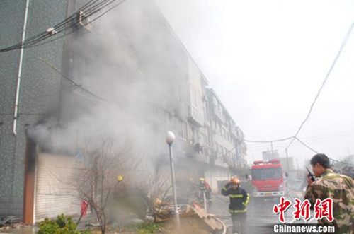 桐鄉(xiāng)市一居民樓著火