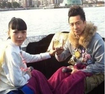 吳莫愁和哈林