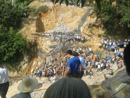 高州深鎮大橋坍塌