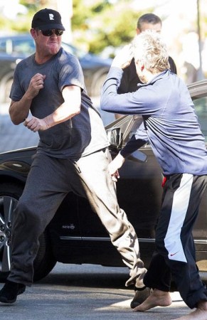 億萬富豪為名模斗毆