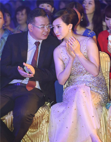 46歲翁虹登臺(tái)走秀