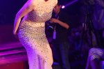 46歲翁虹登臺走秀還是這么漂亮 網友稱46歲翁虹風韻