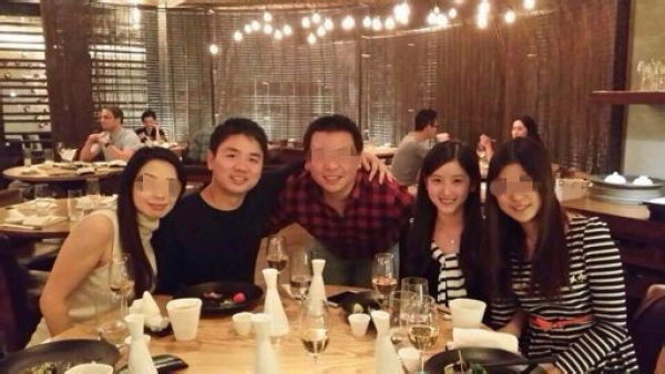 奶茶妹劉強(qiáng)東同居 見了家長疑好事將近