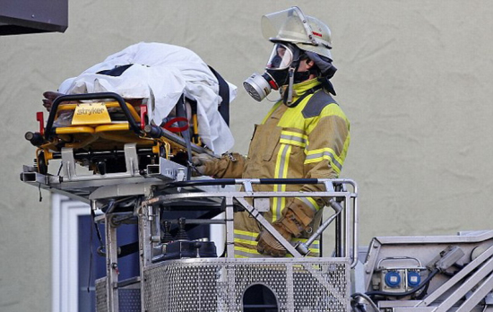 男子5年未洗澡散發(fā)惡臭