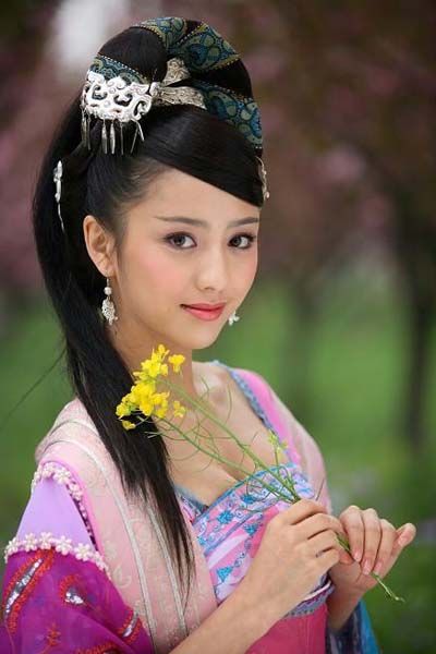 今年央視春晚可謂一波三折，