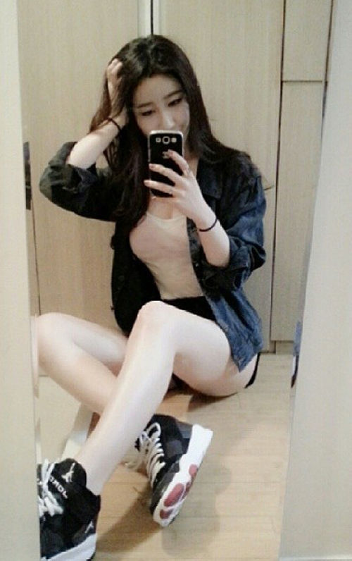 韓國雪肌女實習老師走紅網絡