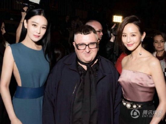 張馨予巴黎看秀