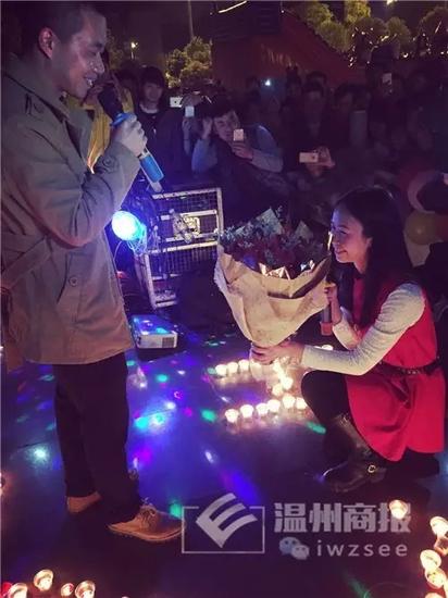 溫州霸氣女生胡曉荷向男友陳獻靜求婚