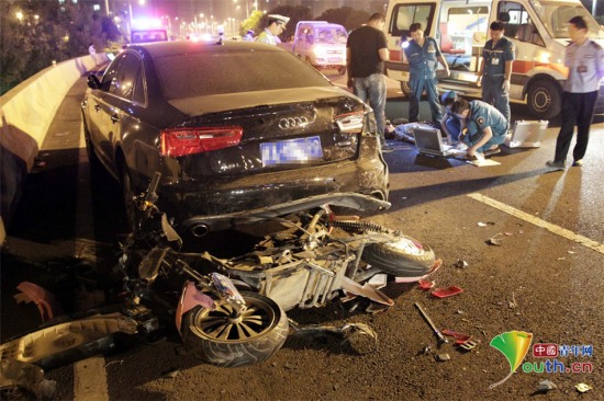 電動(dòng)車飆車撞亡