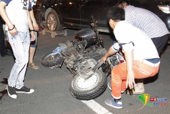 電動(dòng)車飆車撞亡