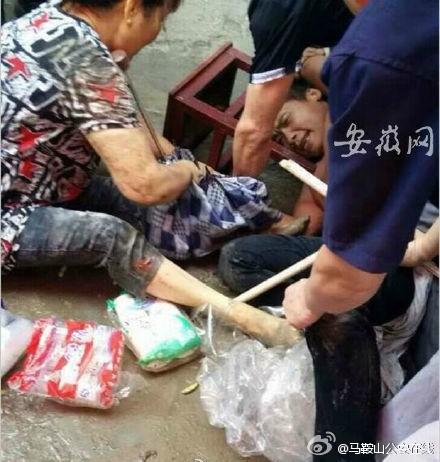 大媽猛追劫匪奪回金項鏈