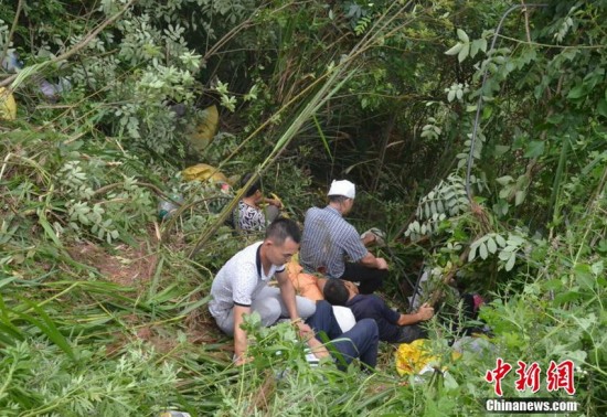 宜春寨下鎮梅塘村車禍