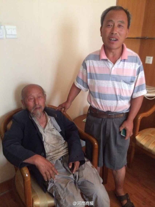 103歲老人乞討