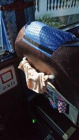 游客車上曬內衣