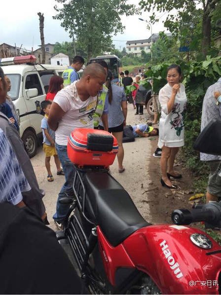 四川司機暴力抗法